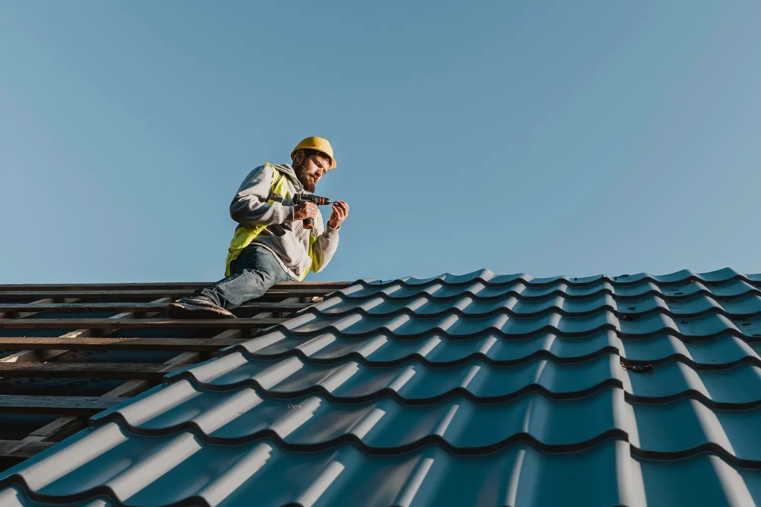 Why Spring Is the Smartest Time to Schedule a Roof Replacement in Calgary
